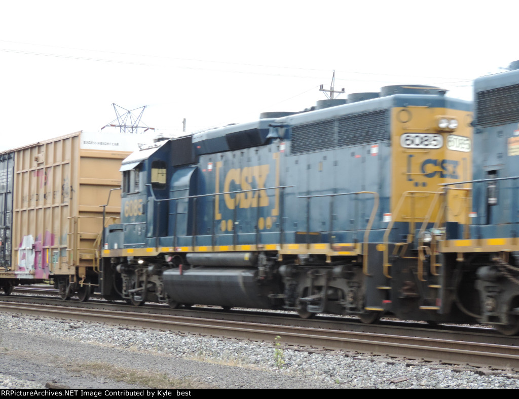 CSX 6085 